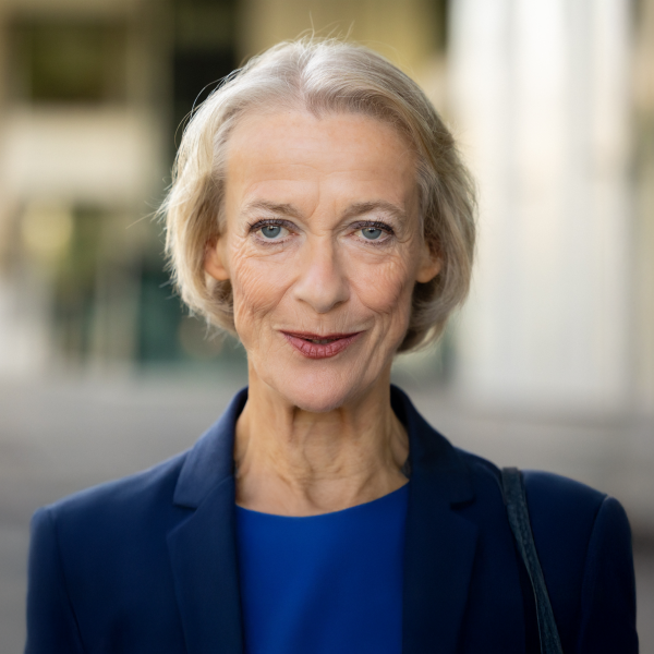 Julia Sattel